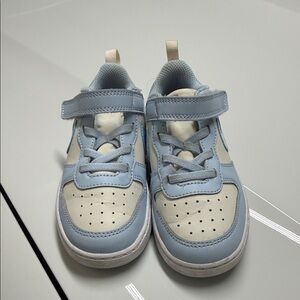 Nike court kids shoe blue beige purple. Iridescent check mark size 10